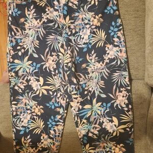 Bandolino Mandie Capri Womens Blue Tropic Floral Flawless Stretch